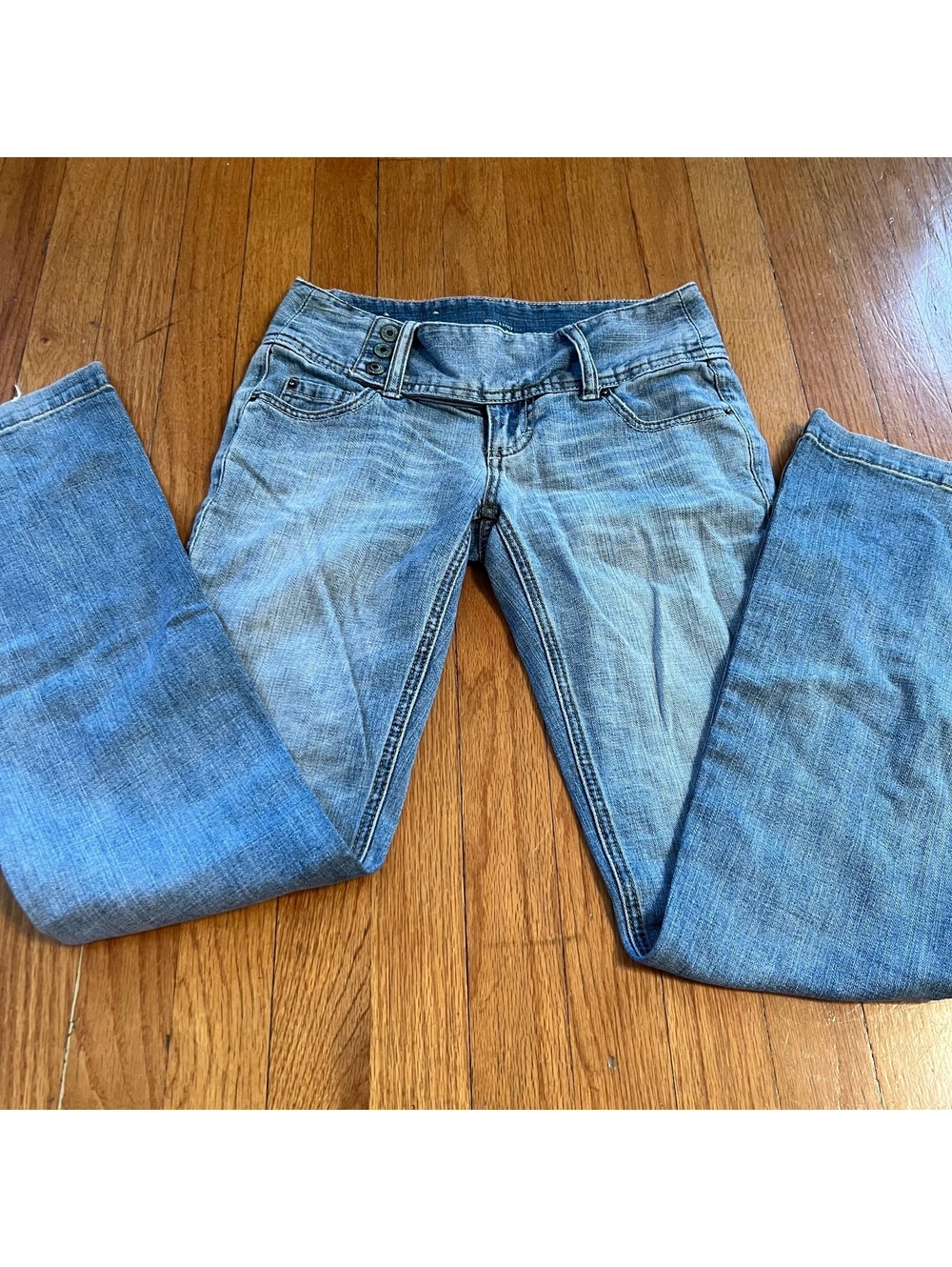 Vintage Y2K mossimo Low Rise Flare Jeans with built in belt and button details